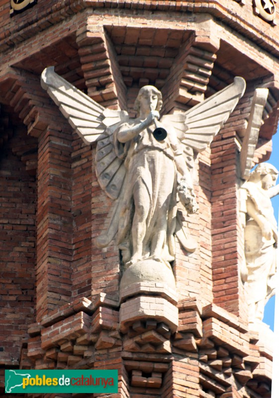 Barcelona - Arc de Triomf. Les Fames (Foto: Albert Esteves, 2021) Barcelona - Arc de Triomf. Les Fames
