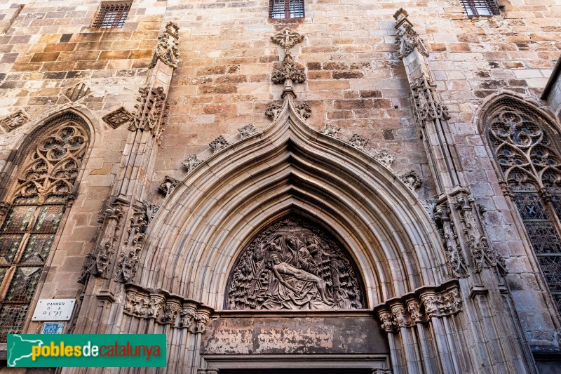 Barcelona - Catedral. Porta de la Pietat