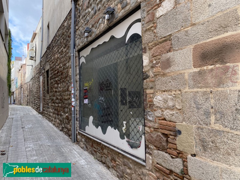 Granollers - Tram de muralla. Carrer Constància (Foto: Albert Esteves, 2021) Granollers - Tram de muralla. Carrer Constància