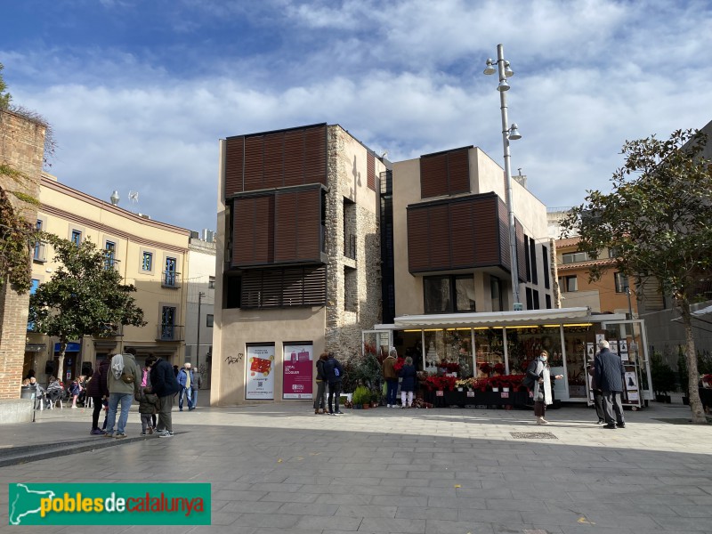 Granollers - Conjunt de Ca la Magdalena i Ca l'Ambrós (Foto: Albert Esteves, 2021) Granollers - Conjunt de Ca la Magdalena i Ca l'Ambrós
