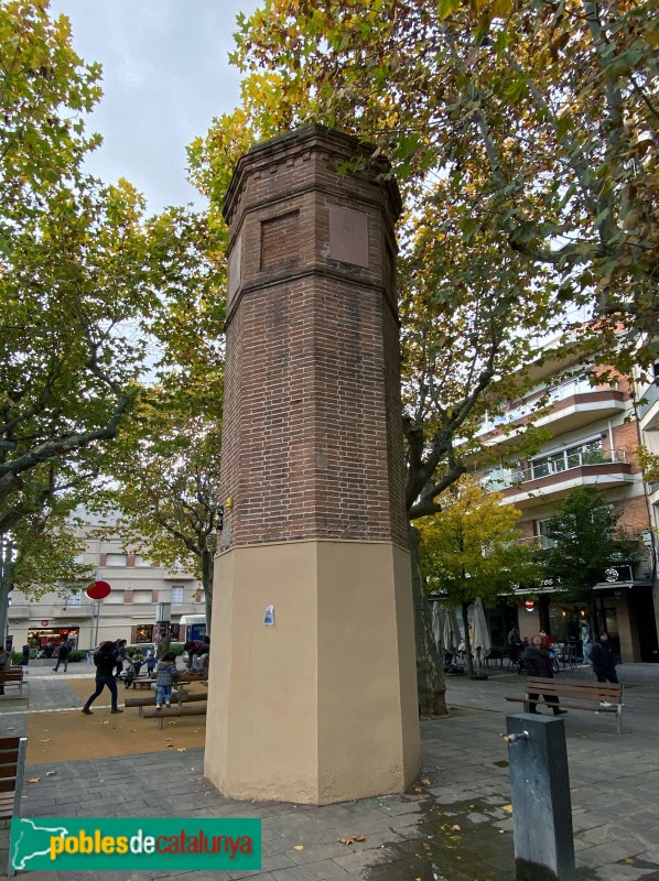 Granollers - Torre d'aigua de la plaça de la Corona