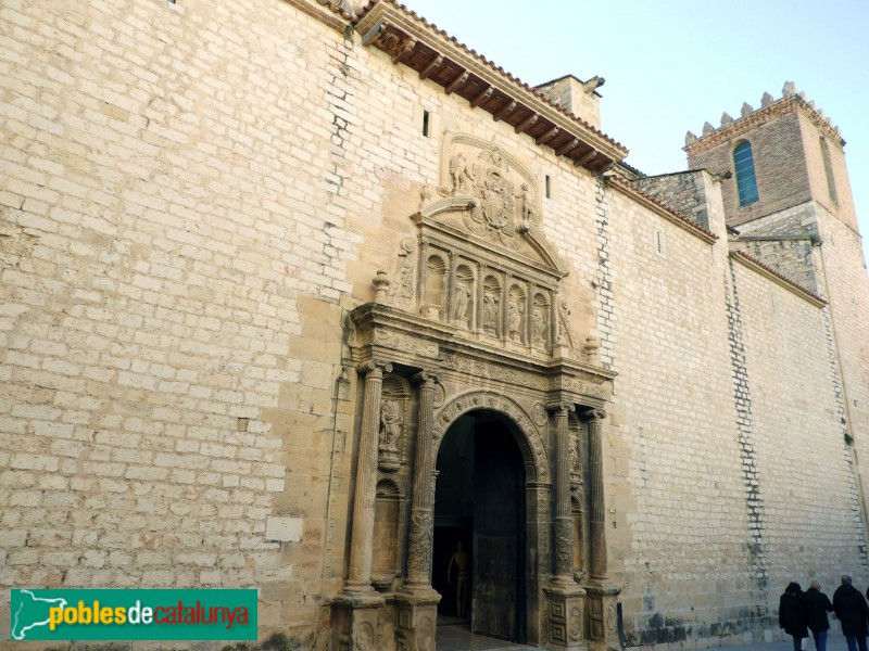 Tortosa - Església de Sant Domènec. Portada (Foto: Valentí Pons, 2021) Tortosa - Església de Sant Domènec. Portada