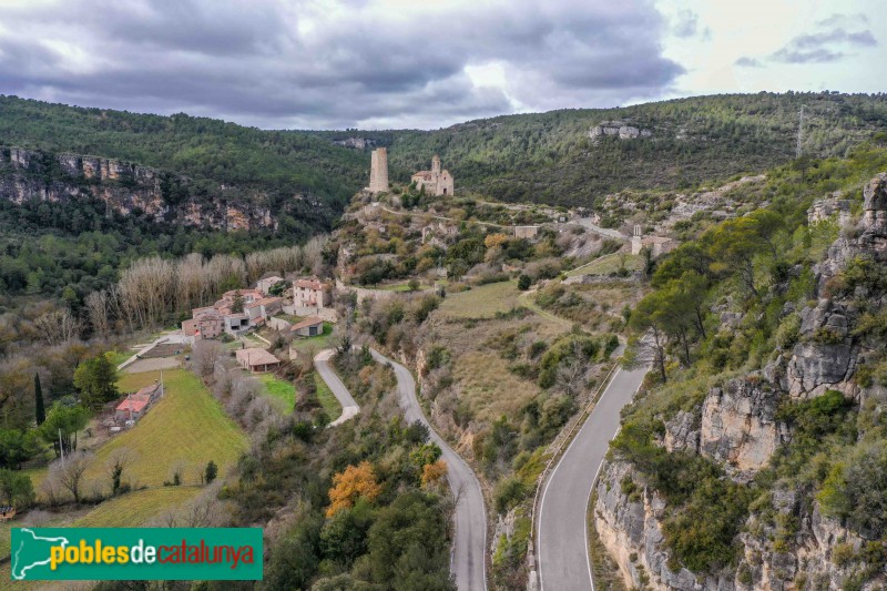 Pontils - Castell i església de Santa Perpètua de Gaià (Foto: Francesc Vidal-Barraquer, 2021) Pontils - Castell i església de Santa Perpètua de Gaià