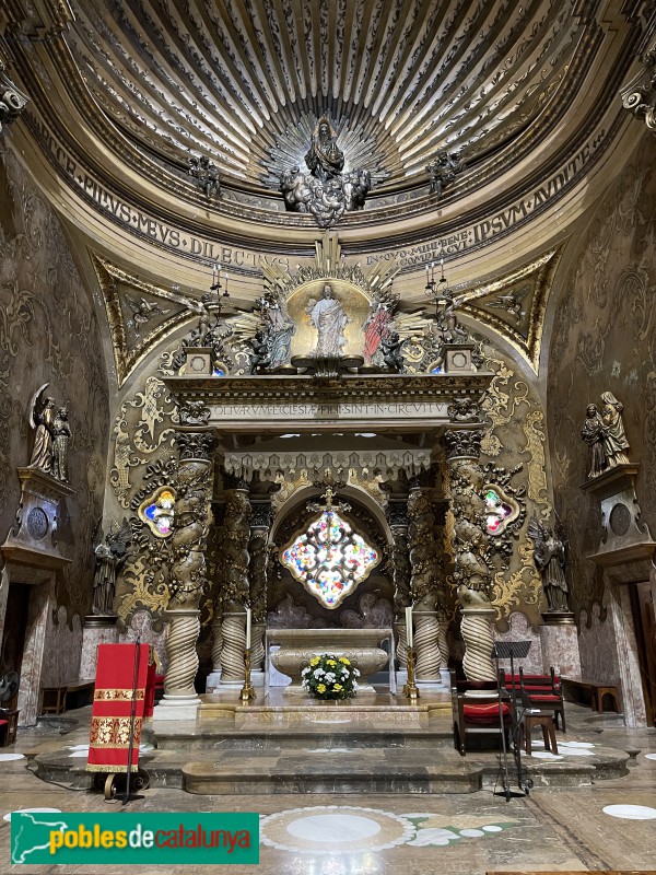 El Vendrell - Església de Sant Salvador. Altar Major (Foto: Ricard Vilà, 2021) El Vendrell - Església de Sant Salvador. Altar Major