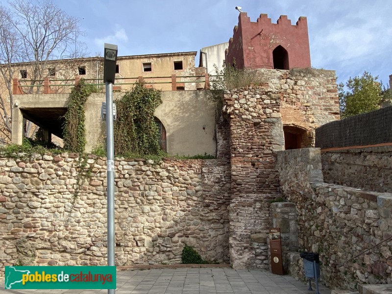 Caldes de Montbui - Portal de Santa Susanna i muralla