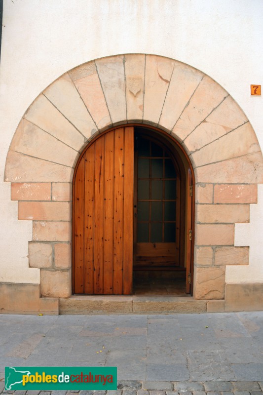 Caldes de Montbui - Carrer de Vic, 7. Portal de 1579