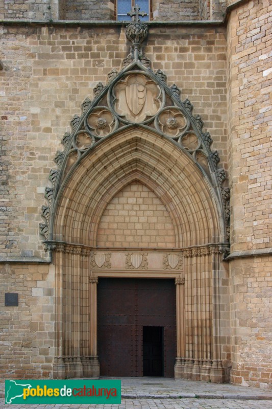 Barcelona - Monestir de Pedralbes, portada de l'església (Foto: Vicenç Valcárcel, 2011) Barcelona - Monestir de Pedralbes, portada de l'església