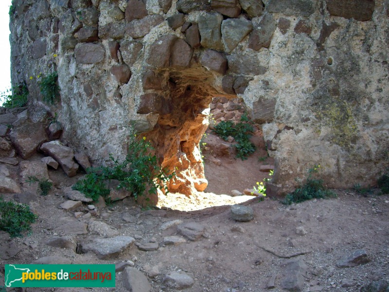 Caldes de Montbui - Torre Roja (Foto: Joan Sànchez Sabé, 2007) Caldes de Montbui - Torre Roja