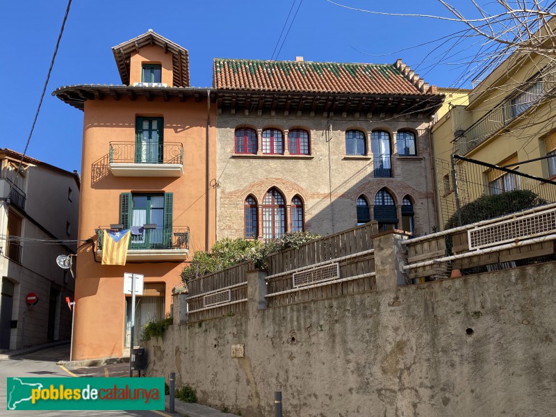 Sant Feliu de Codines - Carrer Vic, 12-14 (Foto: Albert Esteves, 2022) Sant Feliu de Codines - Carrer Vic, 12-14
