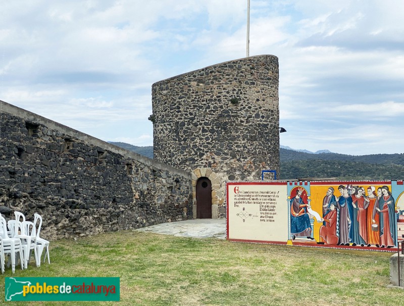 Hostalric - Torre de la muralla (Foto: Albert Esteves, 2021) Hostalric - Torre de la muralla