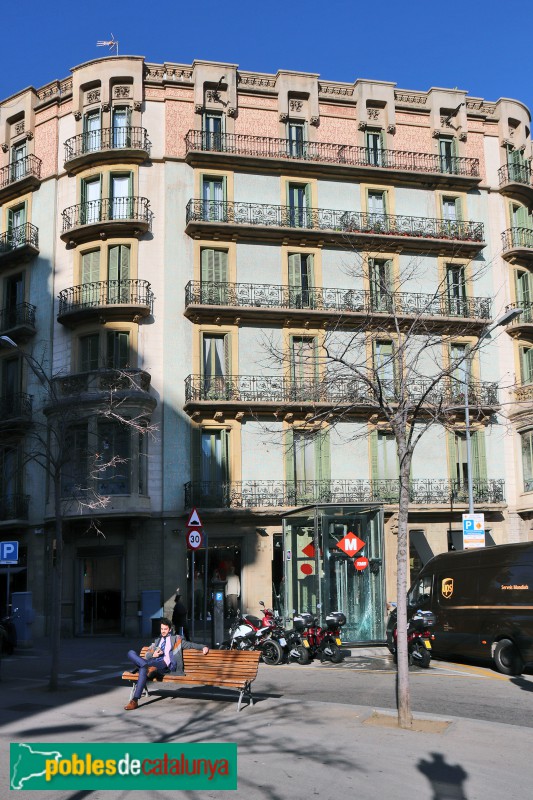 Barcelona - Rambla Catalunya, 112 (Foto: Albert Esteves, 2022) Barcelona - Rambla Catalunya, 112