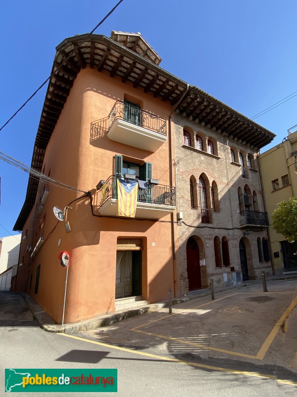 Sant Feliu de Codines - Carrer Vic, 12-14 (Foto: Albert Esteves, 2022) Sant Feliu de Codines - Carrer Vic, 12-14