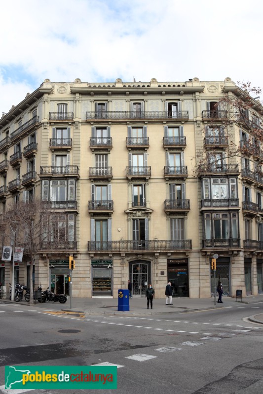 Cases Carme Navarro de Biada