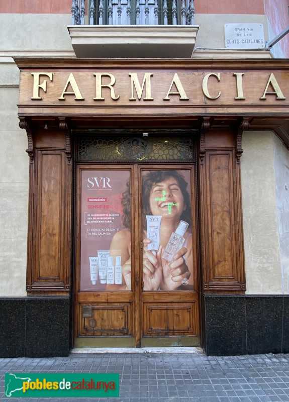 Barcelona - Farmàcia Vintró (Ara Higueras-Álvarez) (Foto: Albert Esteves, 2022) Barcelona - Farmàcia Vintró (Ara Higueras-Álvarez)