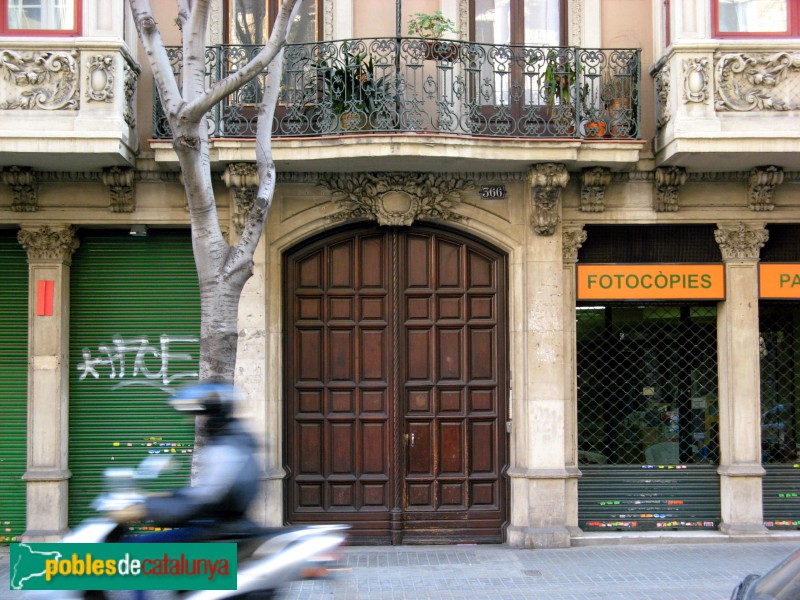 Barcelona - València, 366 (Foto: Albert Esteves, 2008) Barcelona - València, 366