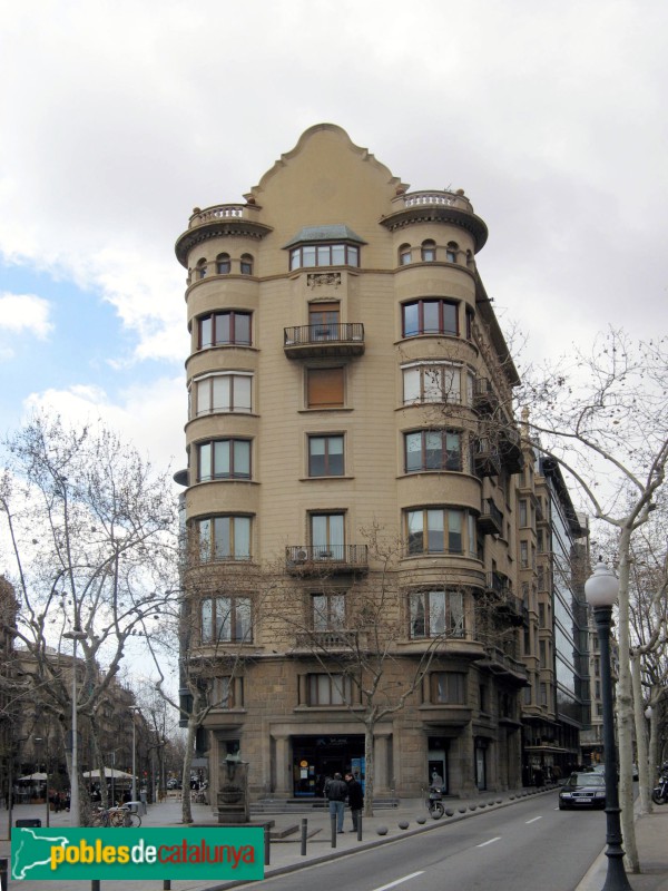 Barcelona - Casa Pericas (Diagonal, 389) (Foto: Albert Esteves, 2008) Barcelona - Casa Pericas (Diagonal, 389)