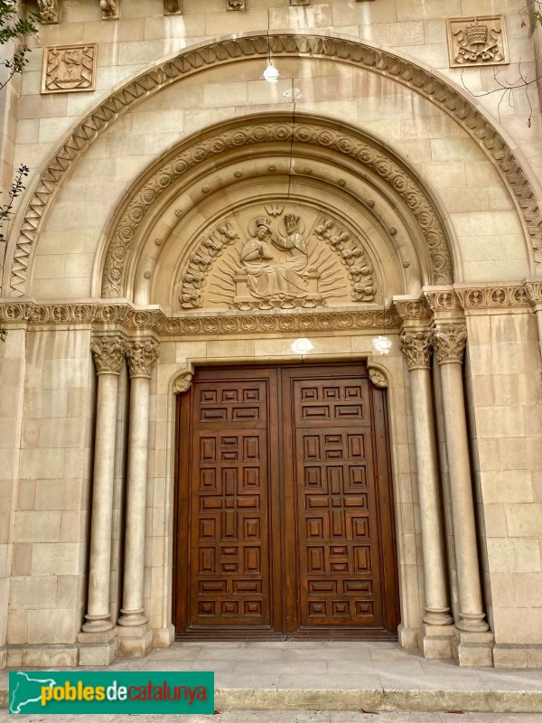 Barcelona - Torre Girona. Porta de la capella