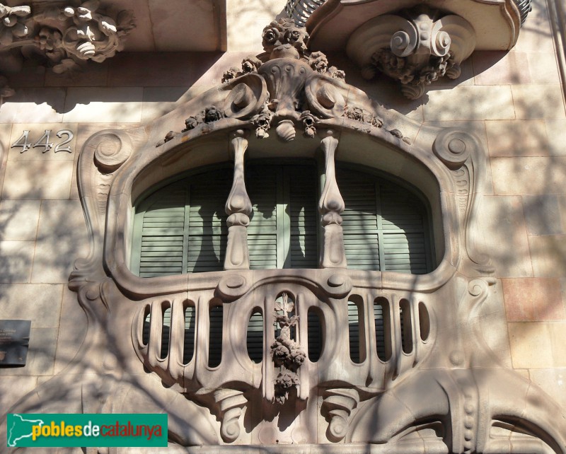 Barcelona - Casa Comalat. Façana Diagonal