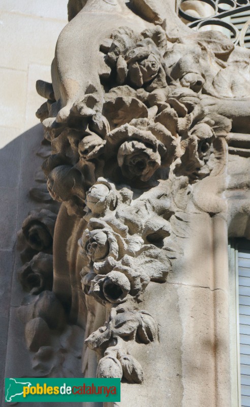 Barcelona - Casa Comalat. Façana Diagonal