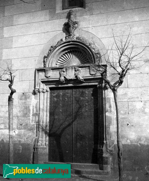 Mollet del Vallès - Porta de l'església antiga
