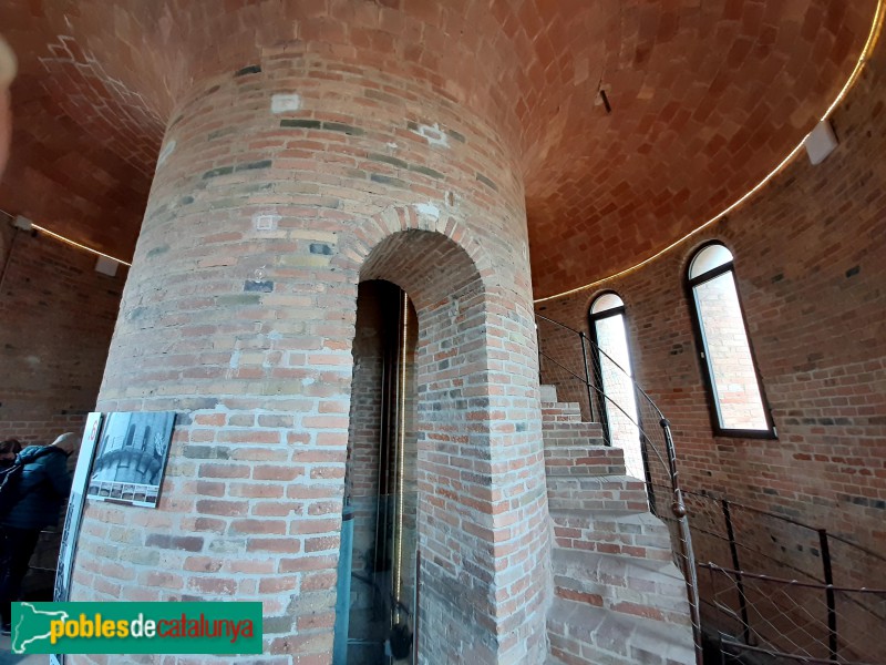 Torre de les Aigües del Besòs - Dipòsit (Foto: Sergi Suárez, 2022) Torre de les Aigües del Besòs - Dipòsit