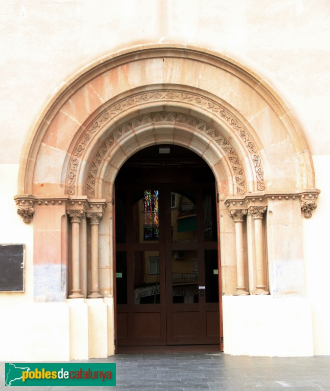 Cerdanyola - Església de Sant Martí (Foto: Albert Esteves, 2022) Cerdanyola - Església de Sant Martí
