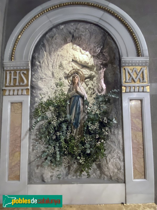Altar de la Mare de Déu de Lourdes, 1946 (Foto: Albert Esteves, 2022) Altar de la Mare de Déu de Lourdes, 1946