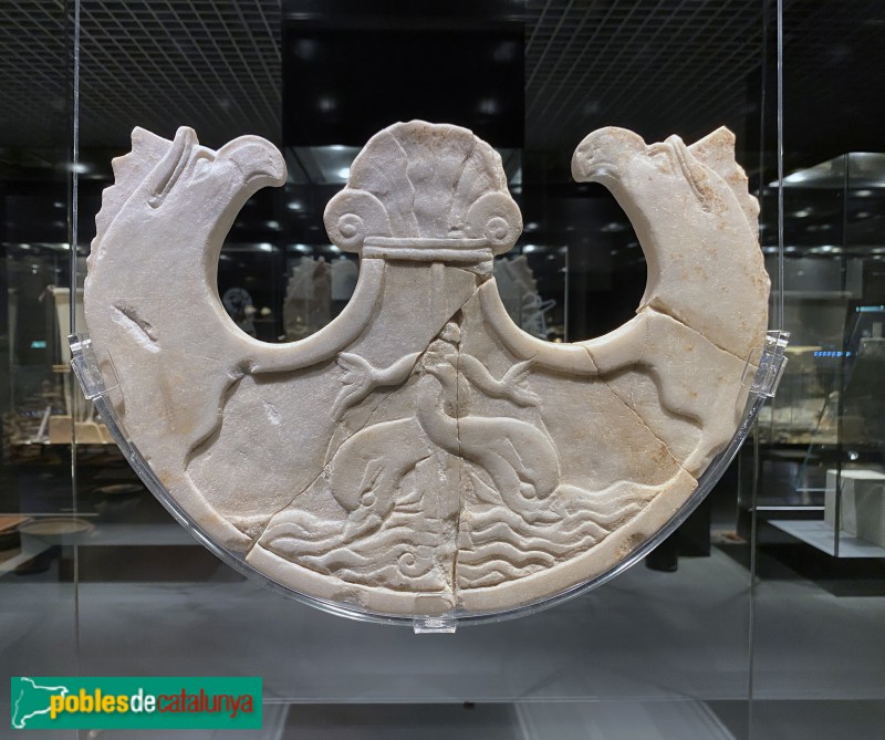 Museu de Badalona - Oscillum (segle I dC) (Foto: Albert Esteves, 2022) Museu de Badalona - Oscillum (segle I dC)