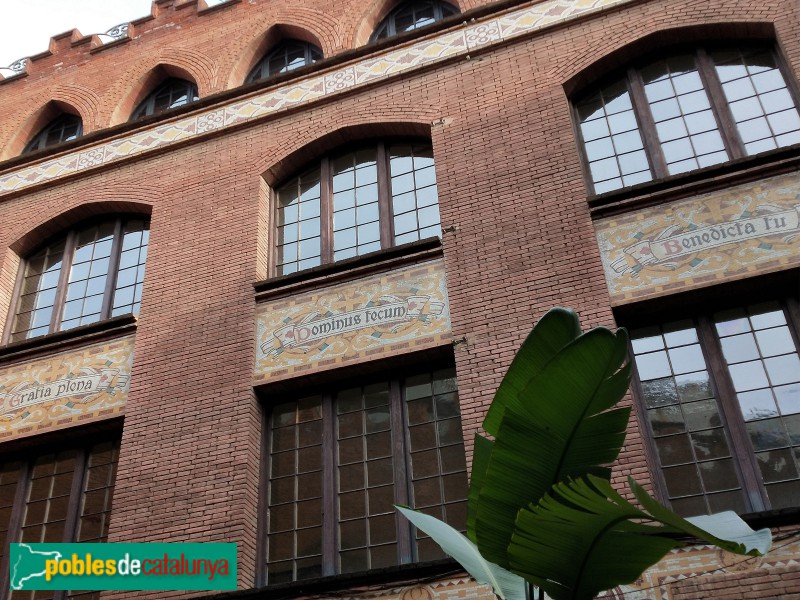 Barcelona - Convent de Pompeia. Claustre