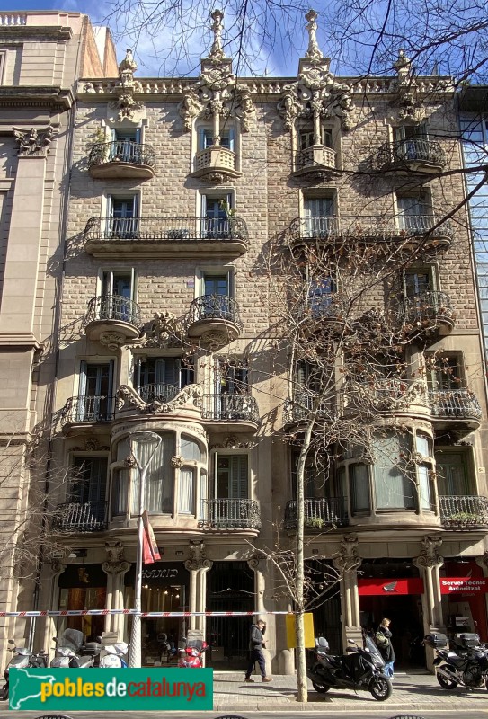 Barcelona - Pau Claris, 154-156 (Foto: Albert Esteves, 2022) Barcelona - Pau Claris, 154-156