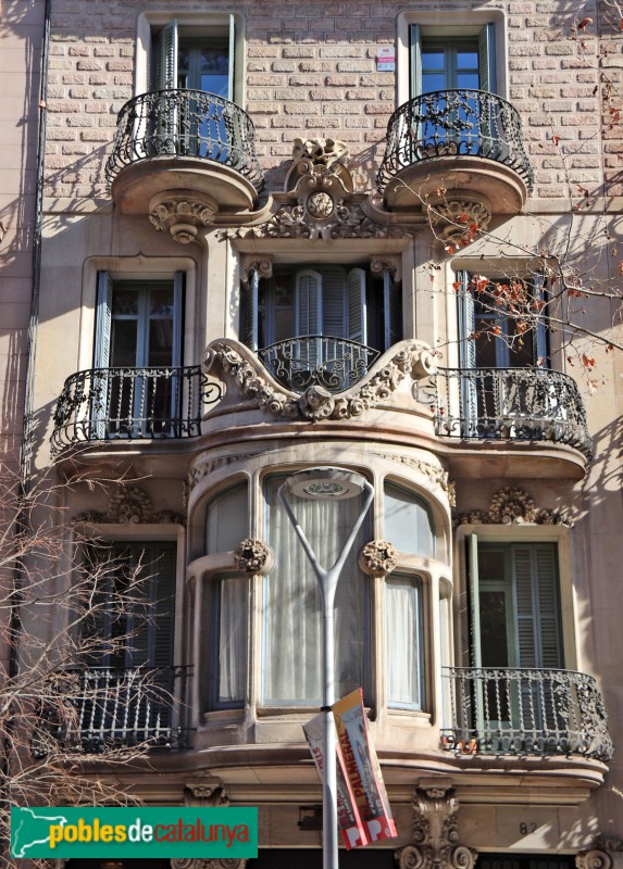 Barcelona - Pau Claris, 154-156 (Foto: Albert Esteves, 2022) Barcelona - Pau Claris, 154-156