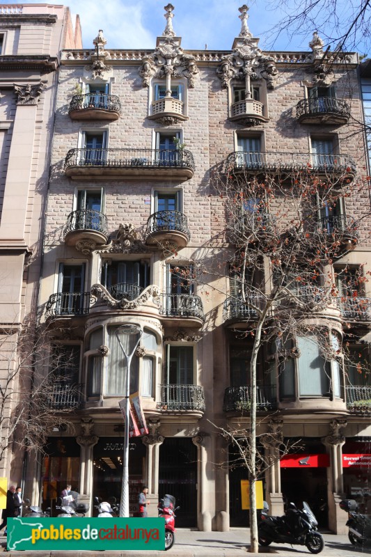 Barcelona - Pau Claris, 154-156 (Foto: Albert Esteves, 2022) Barcelona - Pau Claris, 154-156