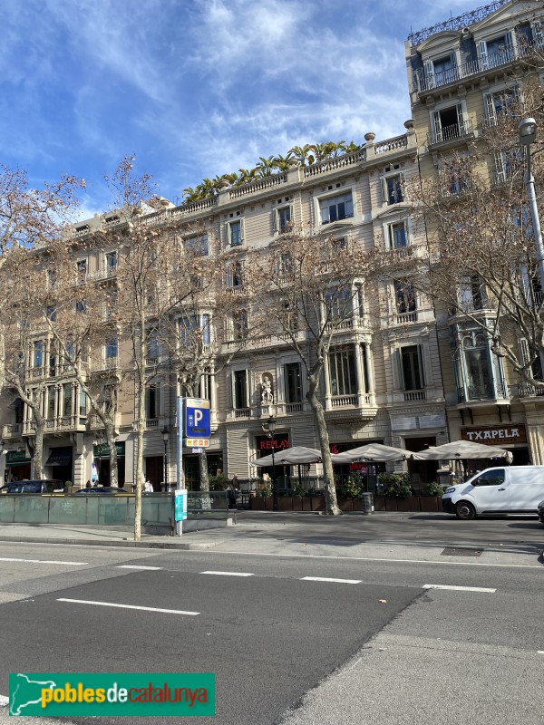 Barcelona - Passeig de Gràcia, 60 (Foto: Albert Esteves, 2022) Barcelona - Passeig de Gràcia, 60