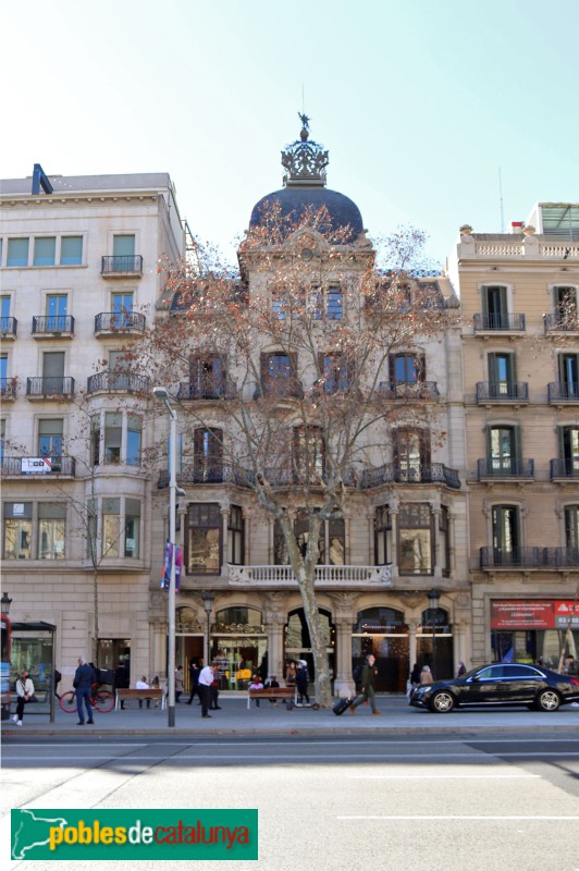 Barcelona - Passeig de Gràcia, 27 (Foto: Albert Esteves, 2022) Barcelona - Passeig de Gràcia, 27