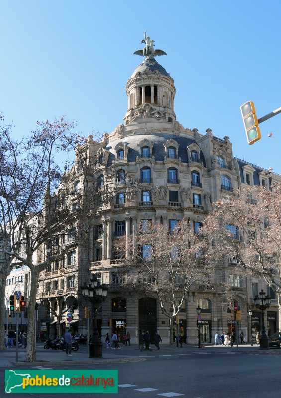 Barcelona - Passeig de Gràcia, 21 (Foto: Albert Esteves, 2022) Barcelona - Passeig de Gràcia, 21