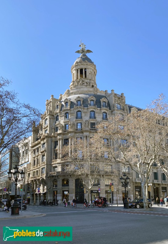 Barcelona - Passeig de Gràcia, 21 (Foto: Albert Esteves, 2022) Barcelona - Passeig de Gràcia, 21