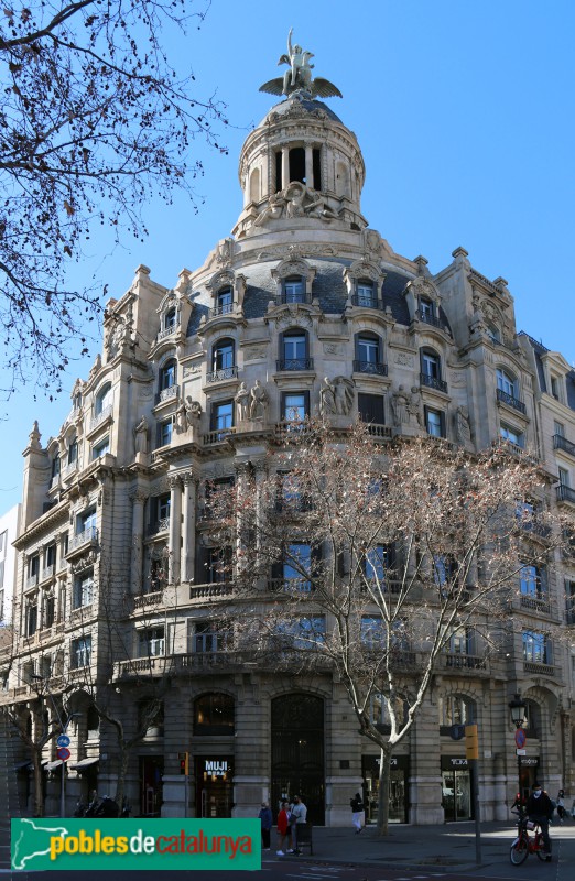 Barcelona - Passeig de Gràcia, 21 (Foto: Albert Esteves, 2022) Barcelona - Passeig de Gràcia, 21