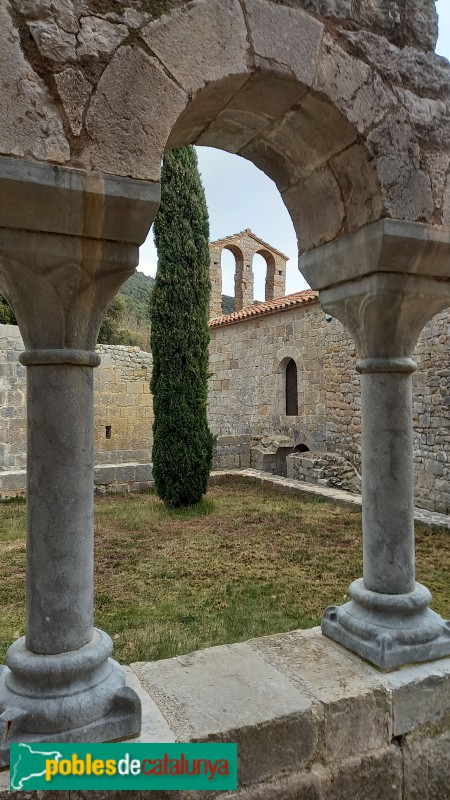 Albanyà - Monestir de Sant Llorenç de Sous (Foto: Elena Pujadas, 2022) Albanyà - Monestir de Sant Llorenç de Sous