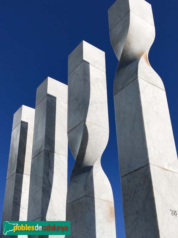 Barcelona - Escultura les Quatre Barres