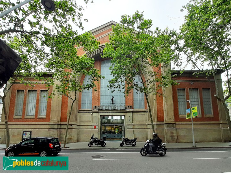 Barcelona - Mercat del Ninot. Entrada carrer Mallorca