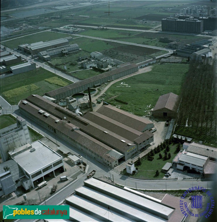 La Llagosta - Fàbrica Calvet Soler (Foto: <i>Institut Cartogràfic i Geològic de Catalunya (ICGC)</I>, 1972) La Llagosta - Fàbrica Calvet Soler