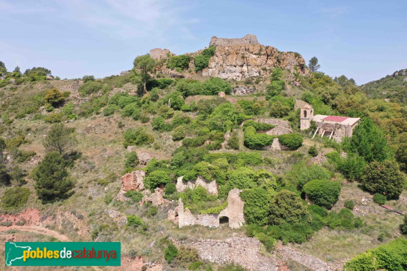 El Pont d'Armentera - Església de Sant Llorenç de Selmella, amb el castell al fons