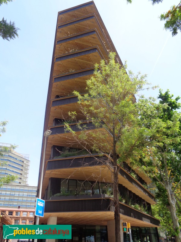 Barcelona - Edifici Entegra. Tànger, 73 (Foto: Sergi Suárez, 2022) Barcelona - Edifici Entegra. Tànger, 73