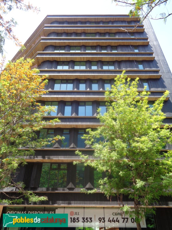 Barcelona - Edifici Entegra. Tànger, 73 (Foto: Sergi Suárez, 2022) Barcelona - Edifici Entegra. Tànger, 73