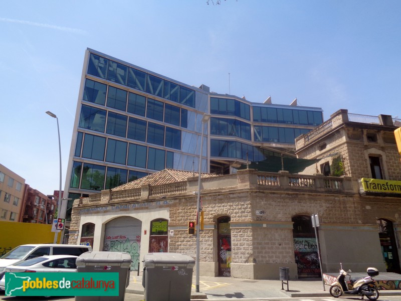 Barcelona - Edifici Plug-in-Building 22@. Pere IV, 50-56 (Foto: Sergi Suárez, 2022) Barcelona - Edifici Plug-in-Building 22@. Pere IV, 50-56