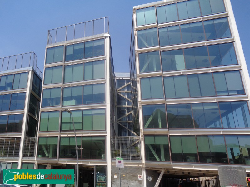 Barcelona - Edifici Plug-in-Building 22@. Pere IV, 50-56 (Foto: Sergi Suárez, 2022) Barcelona - Edifici Plug-in-Building 22@. Pere IV, 50-56