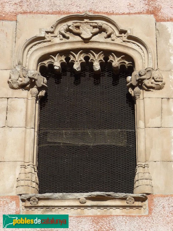 Montornès del Vallès - Can Masferrer. Detall d'una finestra
