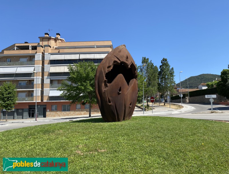 Montornès del Vallès - Escultura <i>Ametlla</i>