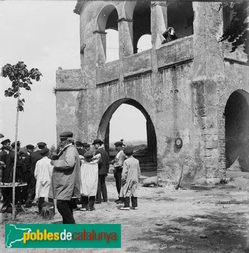 Vilanova del Vallès - Rectoria de Santa Quitèria (Foto: Frederic Bordas -Arxiu Centre Excursionista de Catalunya-, 1907) Vilanova del Vallès - Rectoria de Santa Quitèria