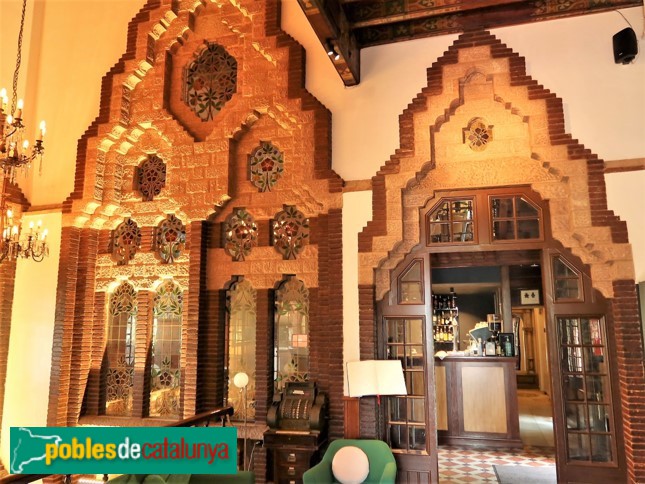 Barcelona - Casa Roviralta (El Frare Blanc) (Foto: Agustí Prats, 2022) Barcelona - Casa Roviralta (El Frare Blanc)